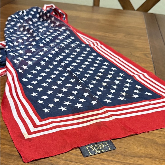 Vintage American Flag Scarf - Picture 3 of 4